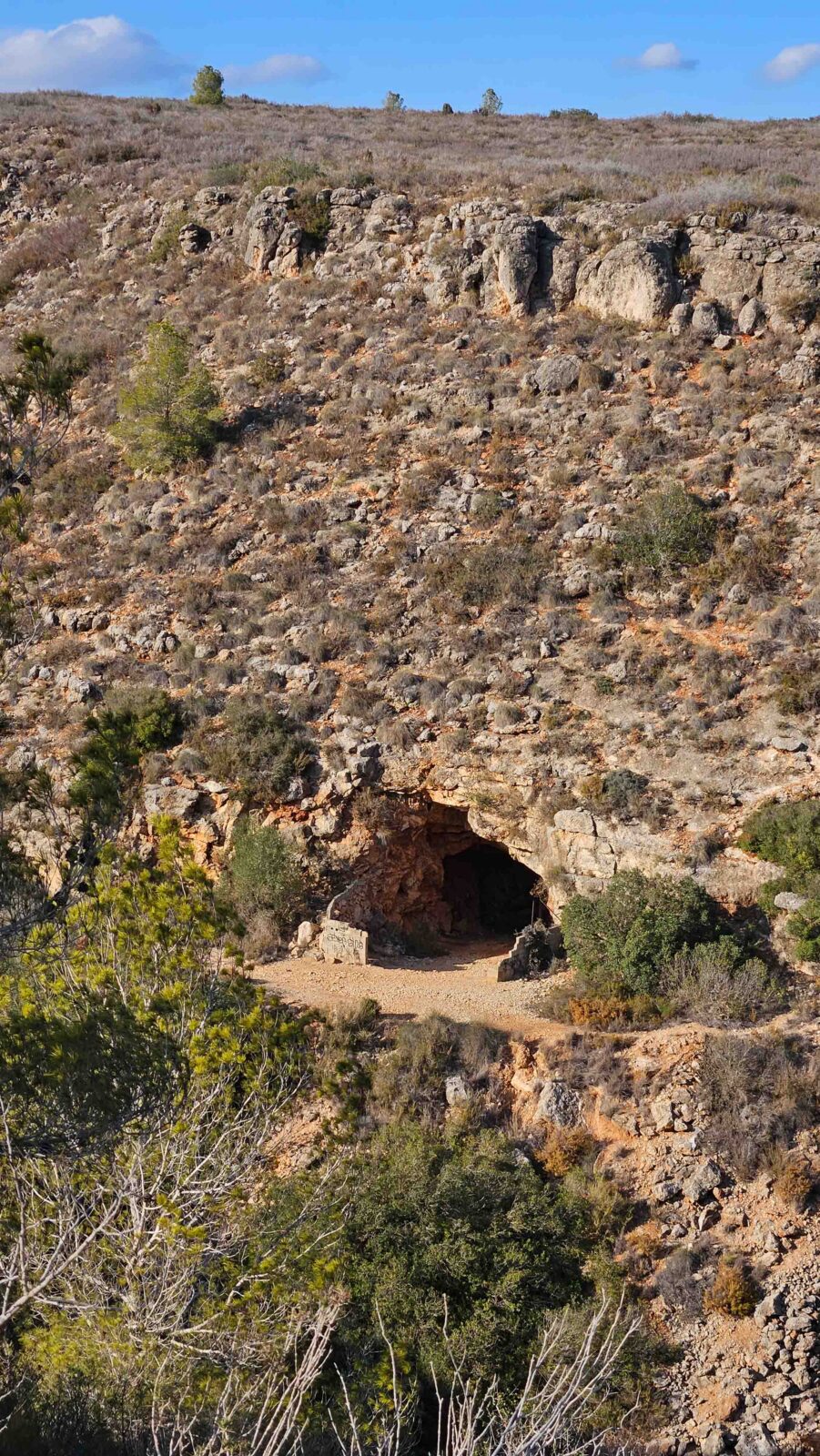 L'entrée de la grotte