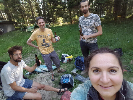 En sortant, sous un grand beau soleil, nous avons savouré de bonnes bières artisanales bien-méritées.